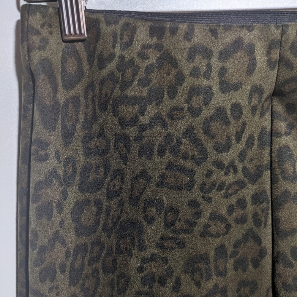 Zara | Faux Suede Leopard Hi-Rise Leggings - Picture 6 of 8